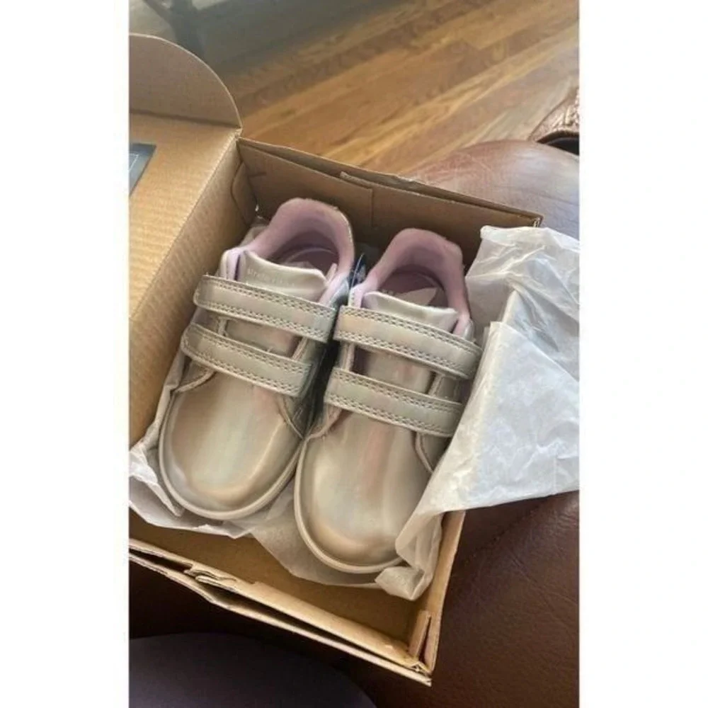 Keds girl 5.5 wide baby gym shoe‎